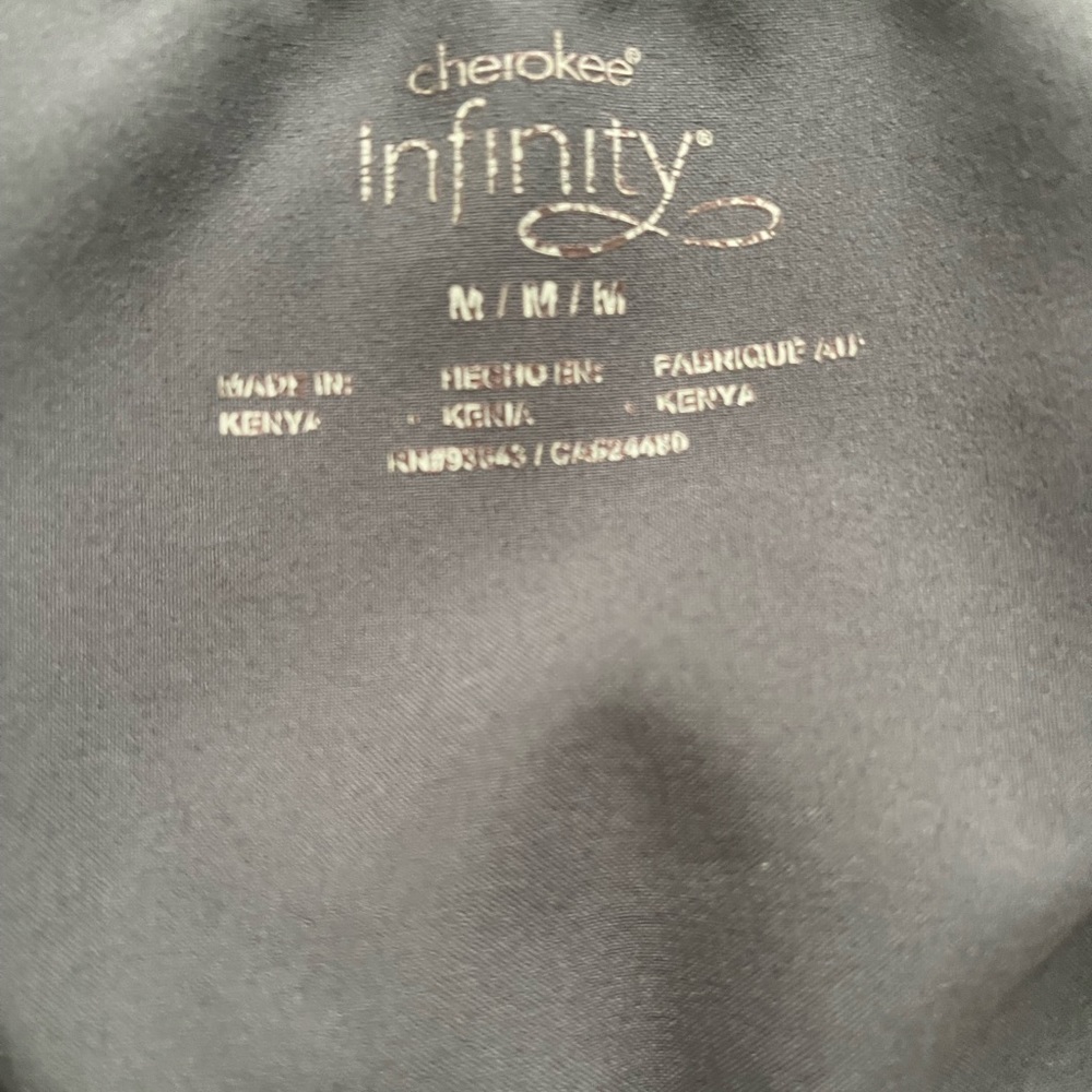 Grey Cherokee Infinity Scrub lot - Picture 3 of 4